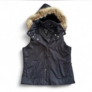 Wet Seal Black Vest with Faux Fur Trim
